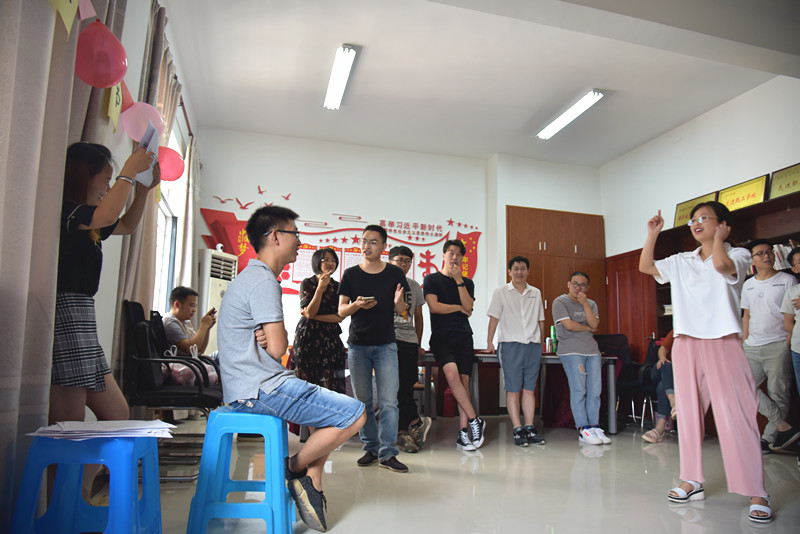 老虎和熊猜成语_看图猜成语(2)